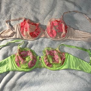 2 Victoria’s Secret no cup lace bras